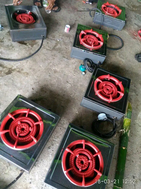 menerima panggilan perbaikan kompor gas manual dan elektrik di samarinda