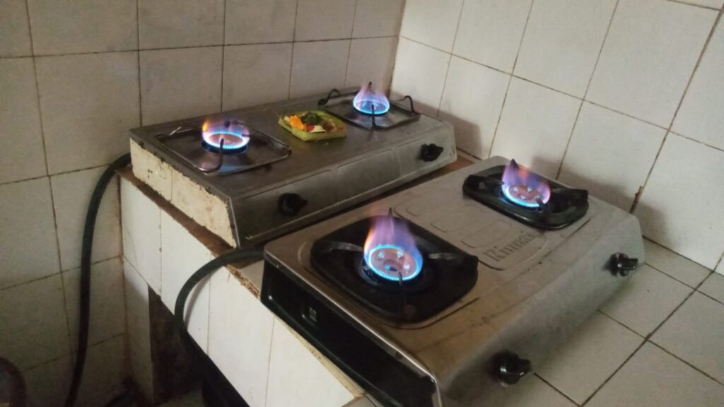 perbaikan kompor gas dapur