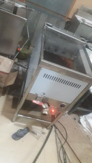 progres perbaikan kompor gas di tempat pedagang langsung