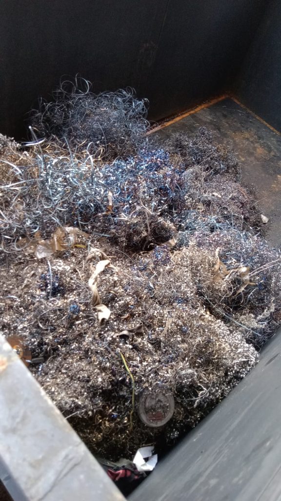 jual beli besi tua batam10