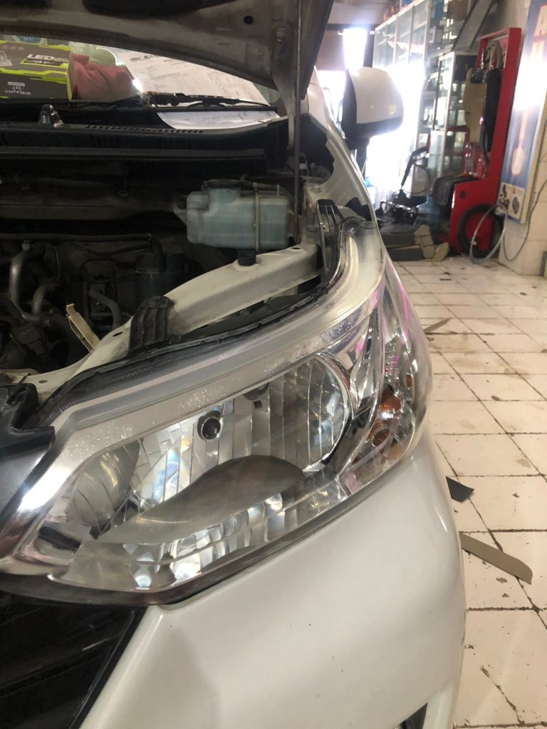 jasa poles coating lampu mobil denpasar bali
