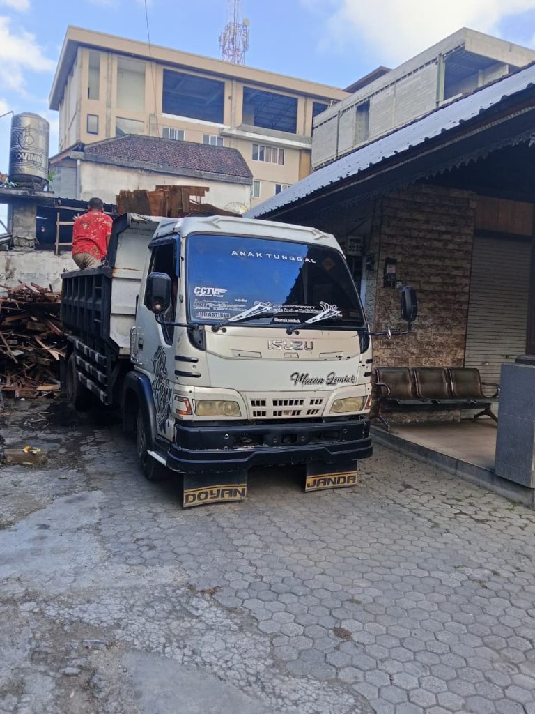 Sewa Dump Truck Denpasar Bali